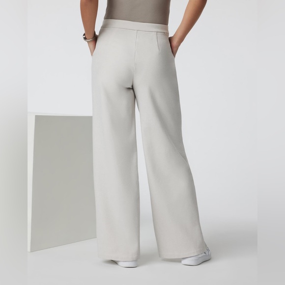 Vuori Women's Elevation Trouser Pant Ecru Heather Size Small Short Wide Leg - Picture 2 of 13